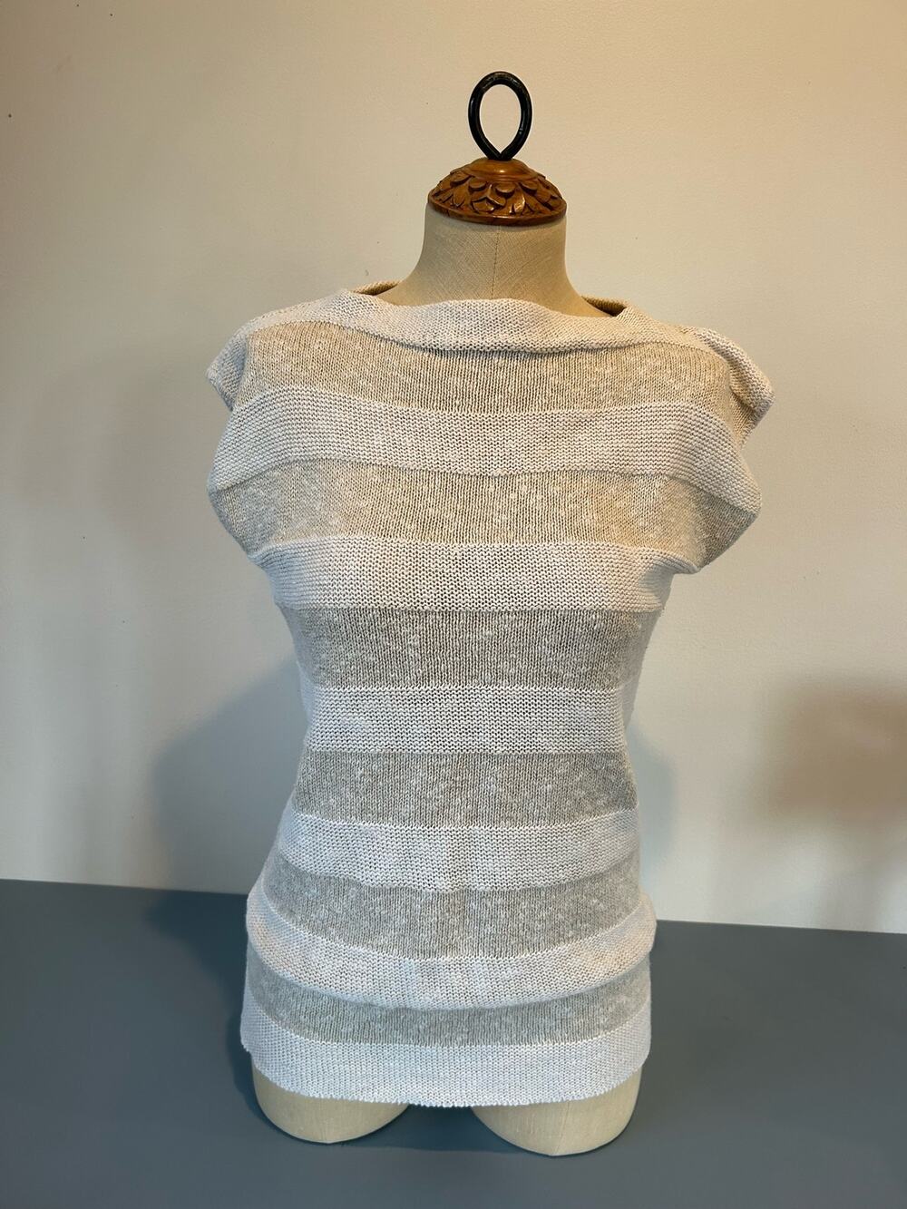 College Town womens cream sweater vest size M striped knit vintage